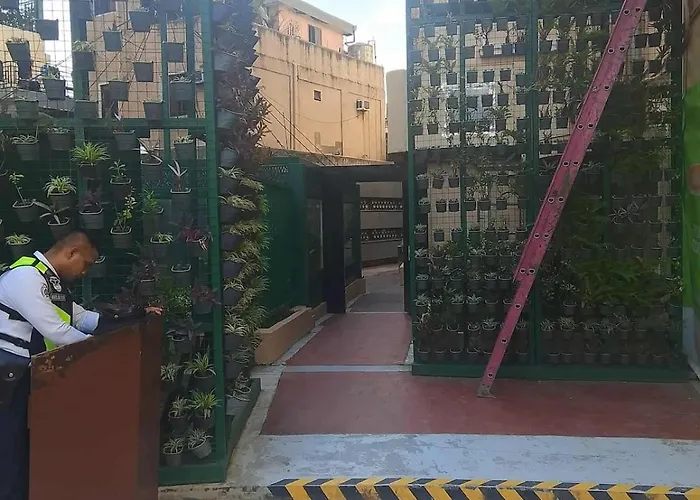 1 Bedroom Unit For 4 With Balcony, Pool, Wifi At Newport Across Naia T3