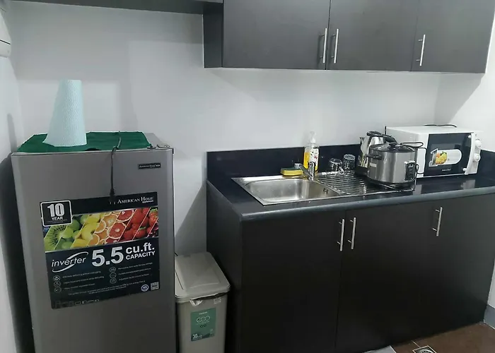 1 Bedroom Unit For 4 With Balcony, Pool, Wifi At Newport Across Naia T3 Apartamento *