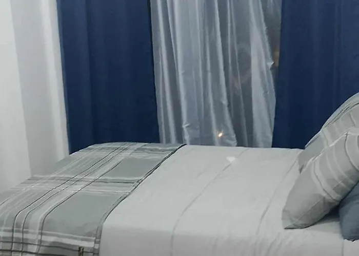 1 Bedroom Unit For 4 With Balcony, Pool, Wifi At Newport Across Naia T3 Apartamento